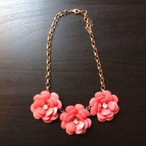 Jewelry: necklace
